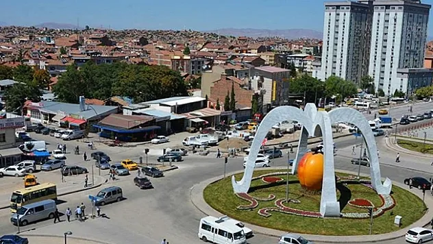 Yasak kalktı sokaklar hareketlendi