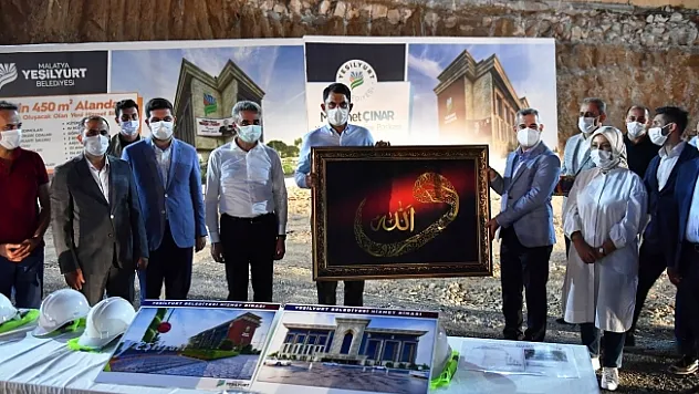 Bakan Kurum'dan Yeşilyurt'a millet bahçesi müjdesi!