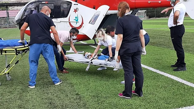 1 yaşındaki bebek bisikletten düştü! yardımına ambulans helikopter yetişti