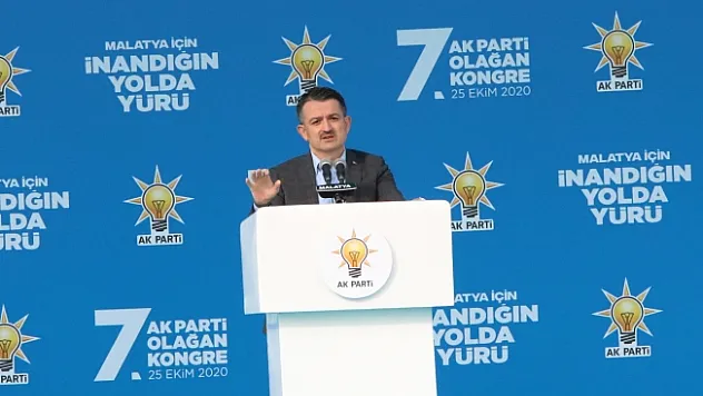 Bakan Pakdemirli'ye Malatya'da duygulandıran hediye