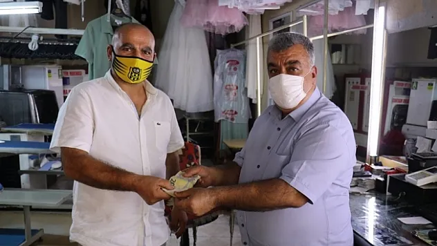 Malatya'da insanlık ölmemiş dedirten olay! Parayı sahibine teslim etti!
