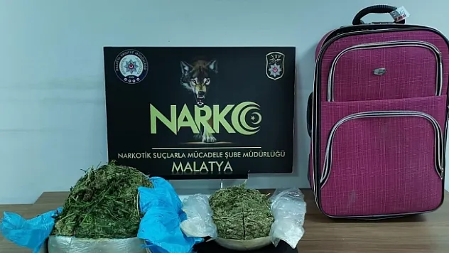 Yolcu otobüsü muavininin valizinde esrar ele geçirildi