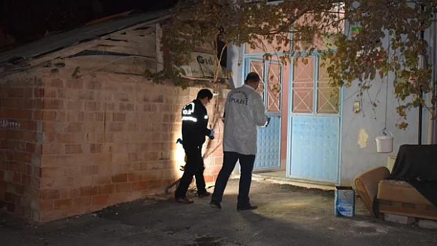 Kuzenlerin tartışması kanlı bitti: 1 ağır yaralı