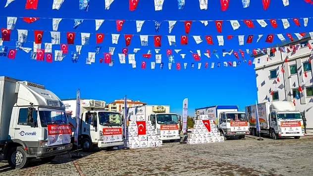 Büyükşehir ile Kızılay'dan ortak proje! Esnafa 1 milyonluk gıda yardımı!