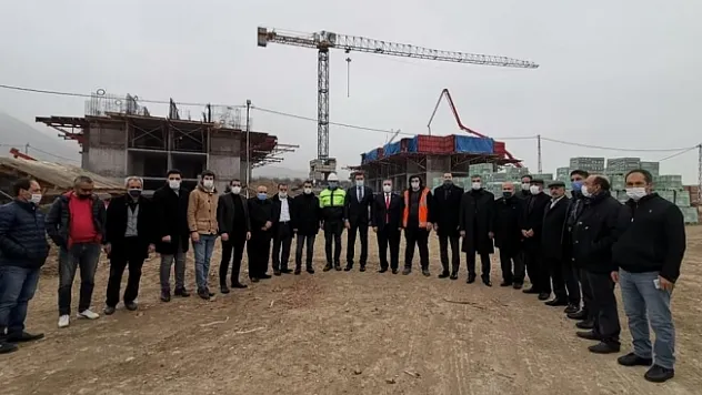 &quotMalatya ve Elazığ halkı olarak omuz omuza vererek yaraları sardık&quot