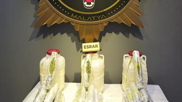 Peynir bidonunda esrar ele geçirildi