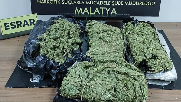 Malatya'da uyuşturucu sevkiyatına darbe! 3 kilo esrar ele geçirildi