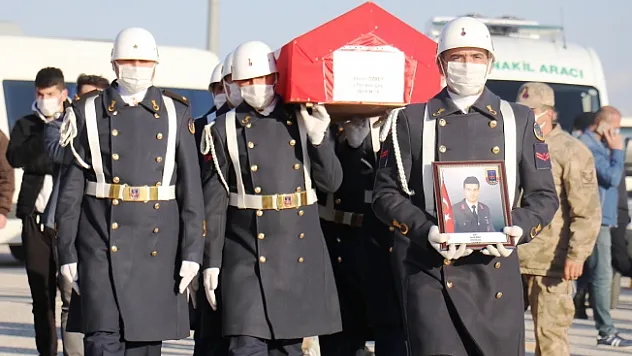 Malatya şehidini son yolculuğuna uğurladı!