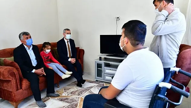Yeşilyurt Belediyesi 92 engelliye manuel yada akülü sandalye verdi
