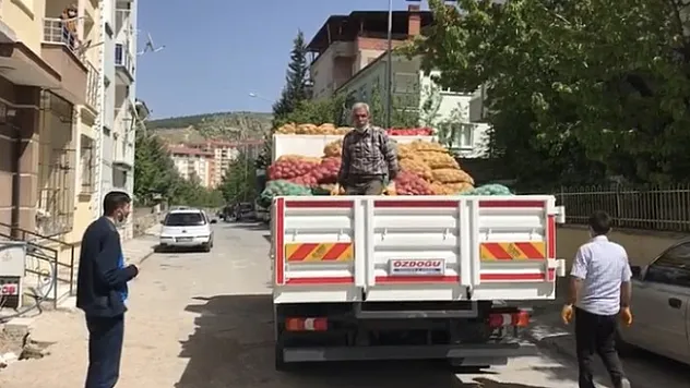 Battalgazi'de ücretsiz soğan ve patates dağıtımı yapılıyor