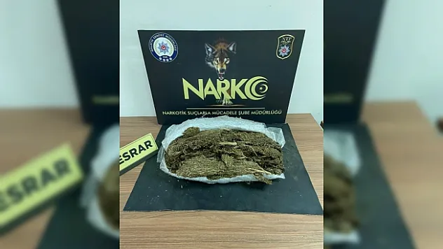 Takip edilen otomobilde esrar yakalandı
