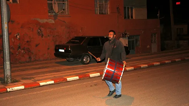 Hekimhan'da sahur davulu geleneği devam ediyor