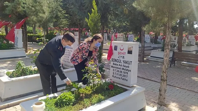 Jandarmadan şehitlere vefa