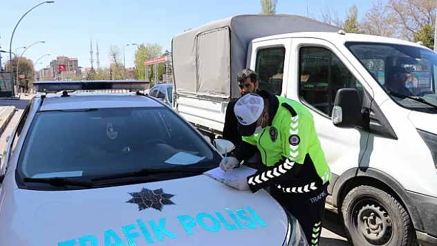 Malatya'da tam kapanmada denetimler sürüyor
