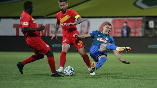 Süper Lig'in en çok gol atan yerli futbolcusu Adem Büyük