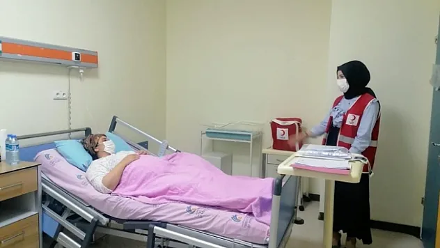 Yeni doğan bebeklerin ilk hediyesi Kızılay'dan