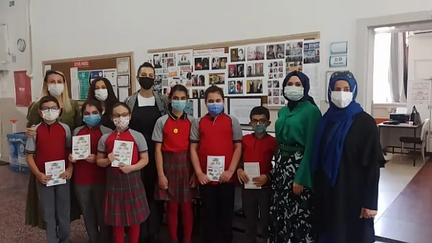 Kadın öğretmenlerden anlamlı proje! &quotUzaklaştıkça yakınlaşıyoruz&quot