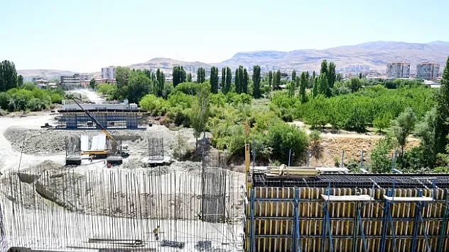 Hanımınçiftliği - Taştepe viyadüğünde hummalı çalışmalar sürüyor
