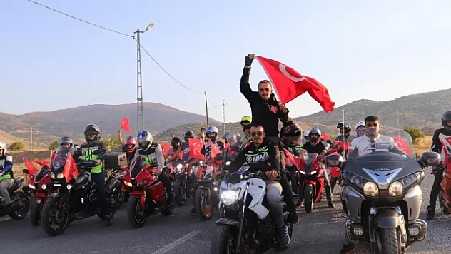 Battalgazi'de motosiklet kortejli zafer bayramı kutlaması