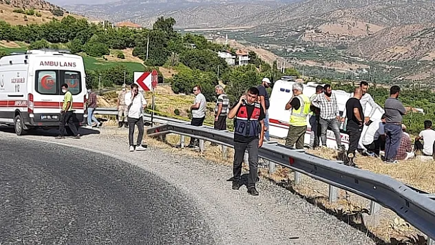Pütürge'de feci kaza!: 2 ölü, 1 yaralı
