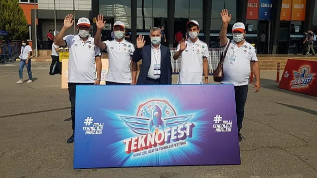 Yeşilyurt Belediyesi'nin destekleriyle TEKNOFEST 2021'e katılan 3 okul takımı finale kaldı