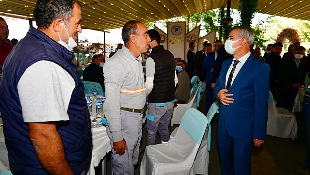 Başkan Çınar, temizlik işleri müdürlüğü ekipleriyle bir araya geldi