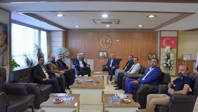 Başkan Sadıkoğlu'ndan istişareye önem