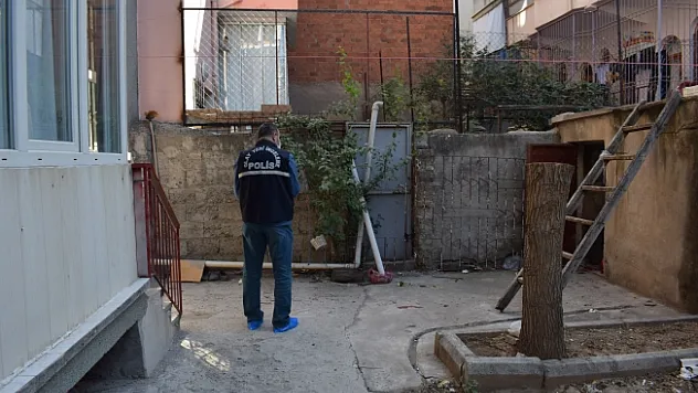 Malatya'da baba dehşeti! Oğlunu turşu kavanozuyla ağır yaraladı!