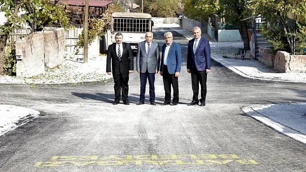Battalgazi Belediyesi asfaltsız yol bırakmama adına kararlı ilerliyor