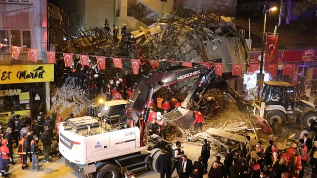 Çöken binada tadilat yaptıran işyeri sahibi gözaltına alındı