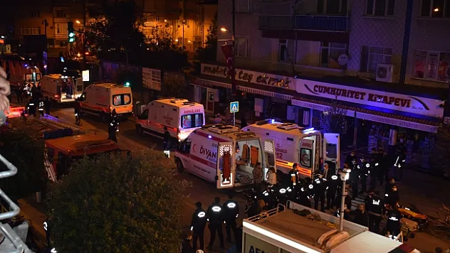 Malatya'da çöken binadan 14 kişi yaralı olarak kurtarıldı