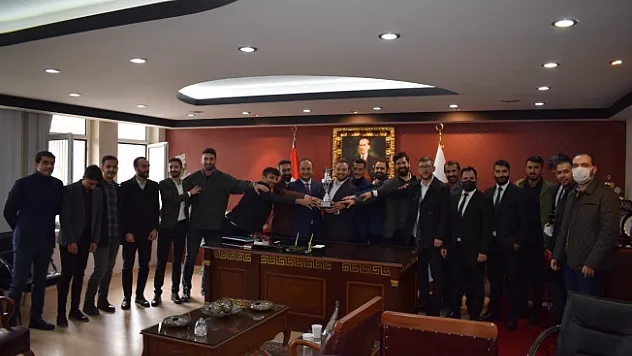 Malatya Barosu futbol takımına fair-play ödülü