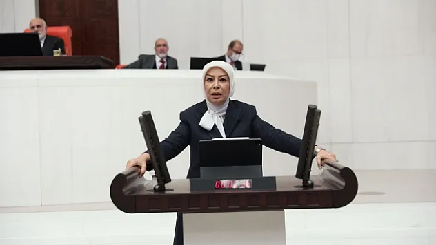AK Partili Çalık: Tükettiğimiz 100 kutu ilacın 88'ini Türkiye olarak üretiyoruz