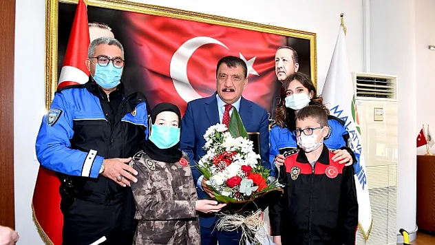 Başkan Gürkan ''Engelli kardeşlerimizin önündeki engelleri kaldırmalıyız''