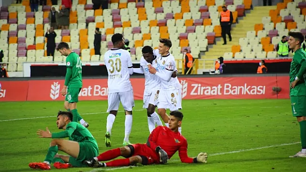 YMS 90 dakika durdu, uzatmada turladı: 3-1