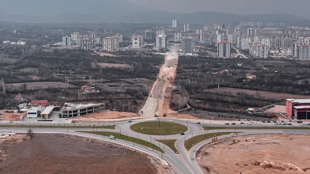 35 metre genişliğindeki yeni bulvara sürücülerden tam puan