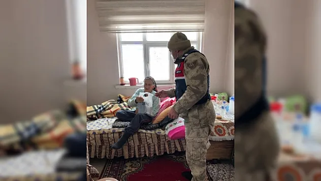 Kanser hastası kadınının ilaçlarını jandarma ekipleri yetiştirdi