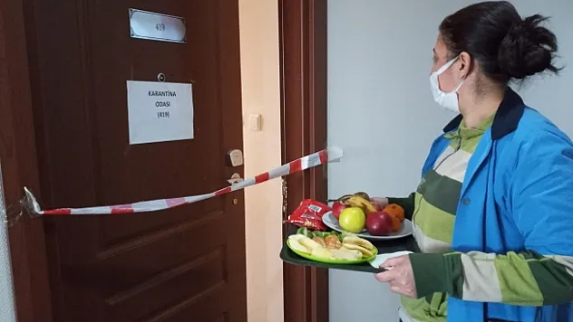 Karantinadaki öğrencilere yemek hizmeti  