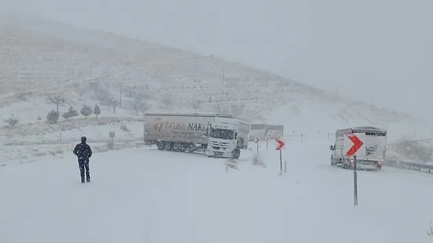 Malatya'da ulaşıma kar engeli!