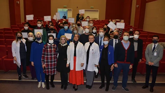 18 yoğun bakım hemşiresine sertifika