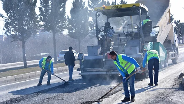 Eski Malatya yolunda asfalt çalışmaları sürüyor