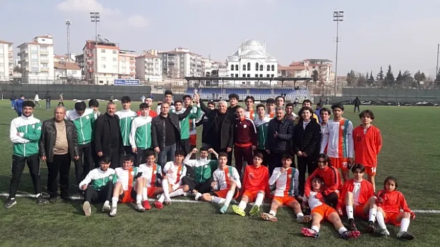 Yeşilyurt Belediyespor, namağlup şampiyon