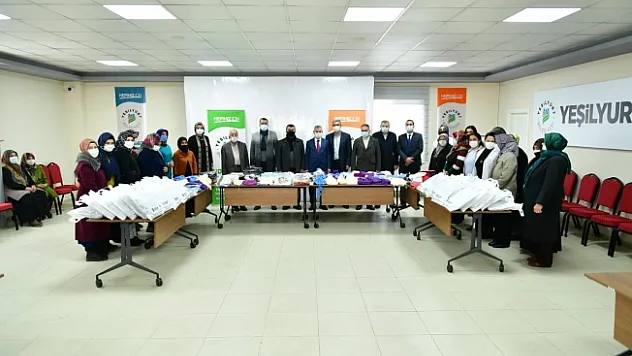 'Yeşilyurt'lu Annelerden Suriyeli Çocuklara Şefkat Eli'