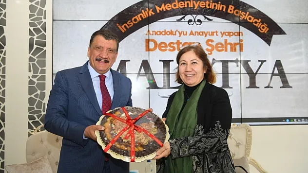 AK Parti Çevre, Şehir ve Kültür Başkan Yardımcısı Kurt, Başkan Gürkan'ı ziyaret etti