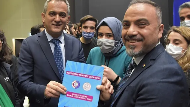 &quotMesleki Eğitimde Kolektif Etki Çalıştayı'nın raporu Bakan Özer'e sunuldu