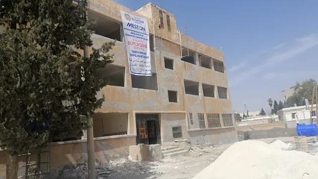 Büyükşehirden Tel Abyad'lı çocuklara şefkat eli