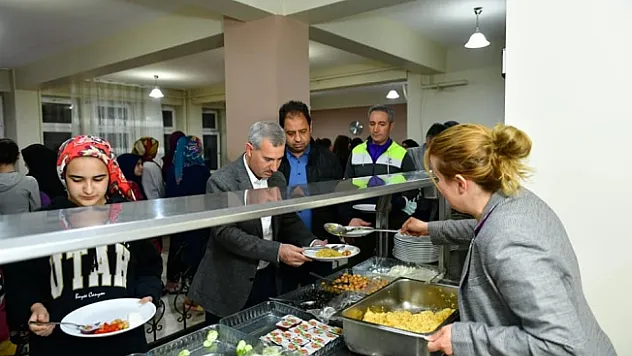 Çınar: Sahurun bereketini öğrencilerimizle birlikte paylaştık