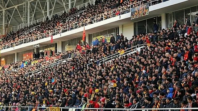 Gevrek'in aday olmayacağını taraftar sevinçle karşıladı