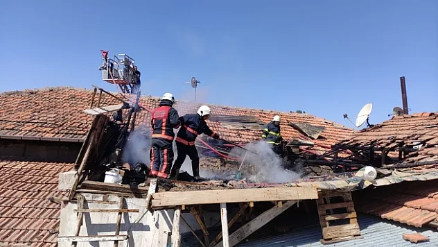 Malatya'da çatı yangını!