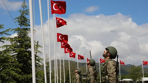 29 yıl önce haince şehit edilen 33 asker törenle anıldı